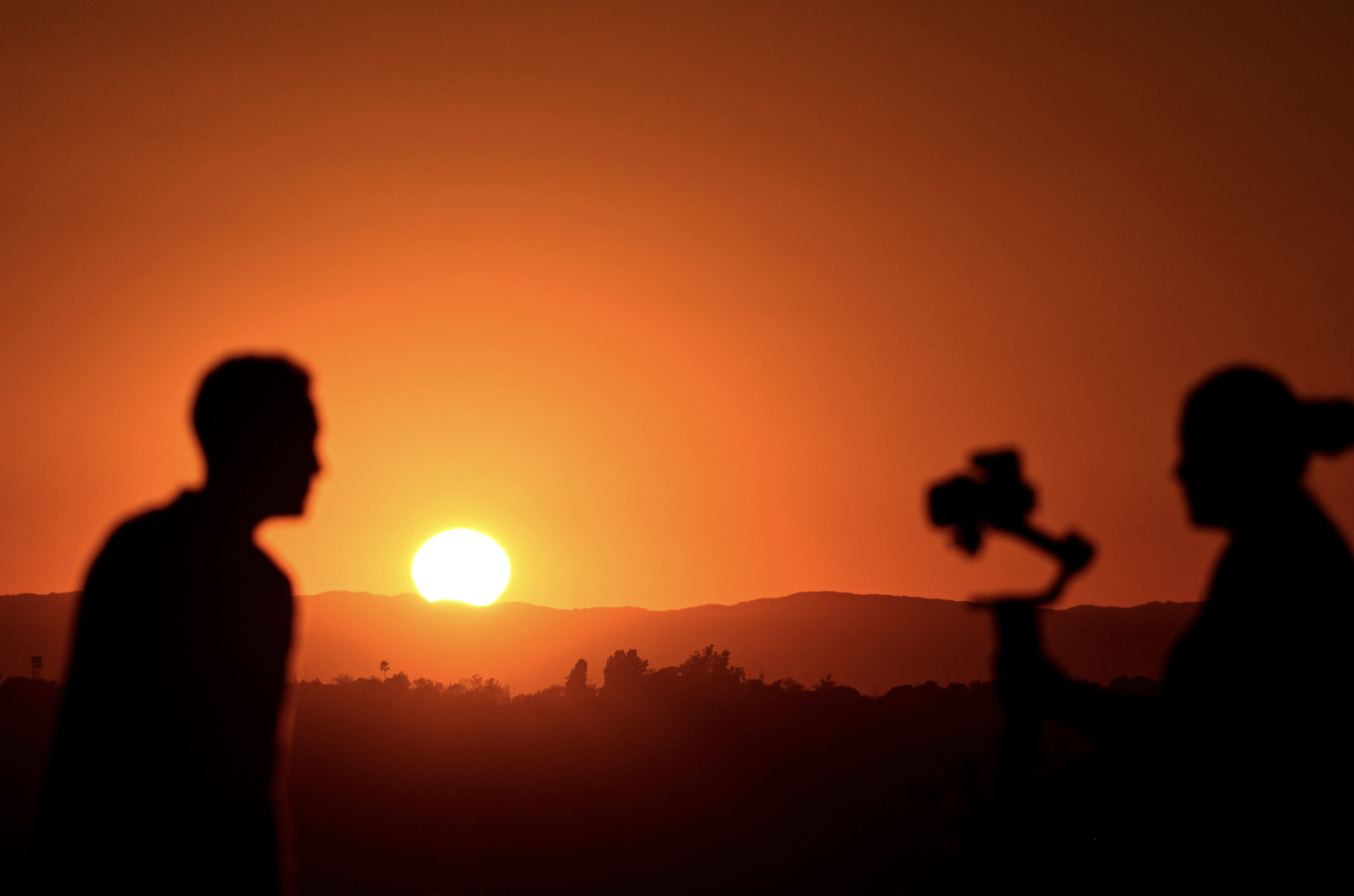 Los Angeles sunset with temperatures over 100 degrees farenheit